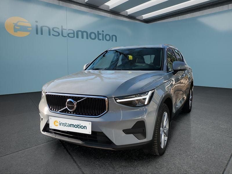 Grau Gebraucht 2023 Volvo XC40 Core SUV | 28.299 € (Superpreis) - Bild 1/4