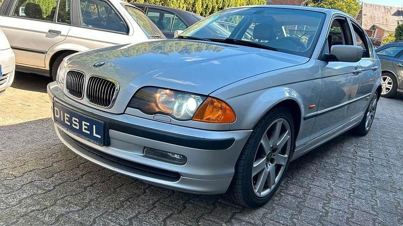 Silber Gebraucht 2000 BMW 330 Sport Line Limousine | 2.890 € (Superpreis) - Bild 1/4