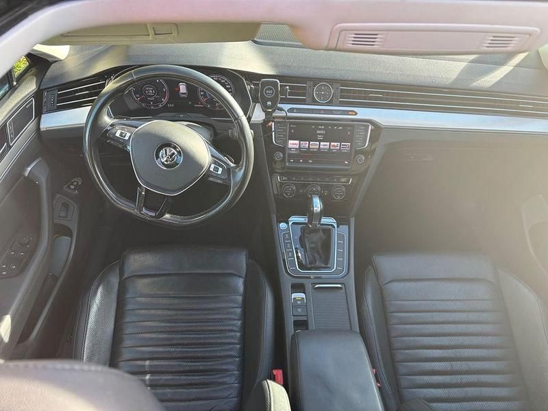 Gebraucht VW Passat Highline 239 PS (175 kW) 2016 Schwarz Kombi