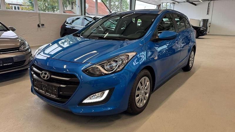 Blau Gebraucht 2017 Hyundai i30 Kombi | 9.900 € (Superpreis) - Bild 1/4