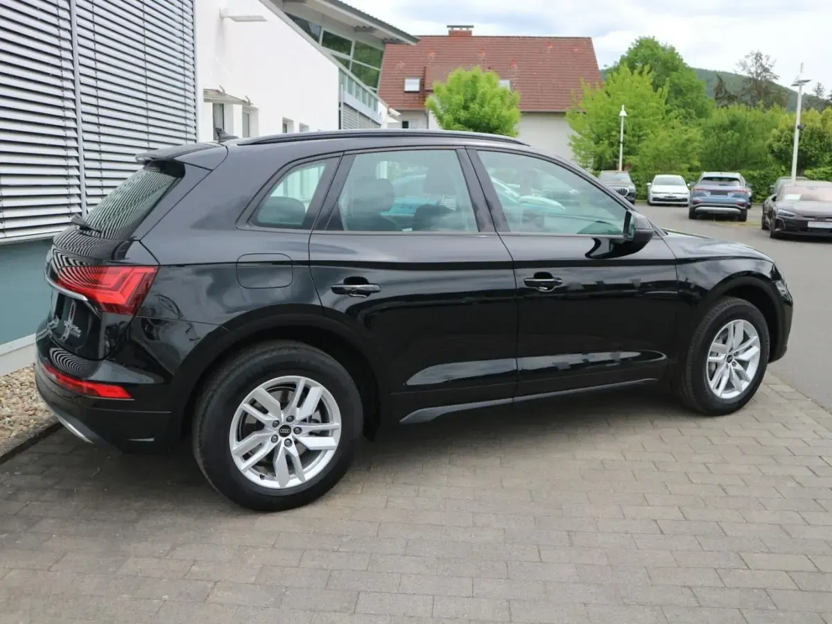 Second-hand Audi Q5 299 CP (219 kW) 2023 Negru SUV