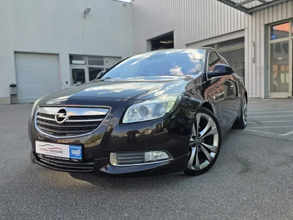 Gebraucht Opel Insignia 260 PS (191 kW) 2011 Braun Limousine