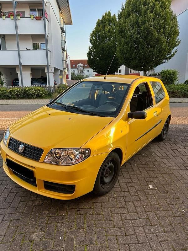 Gelb Gebraucht 2003 Fiat Punto Kleinwagen | 500 € (Guter Preis) - Bild 1/3