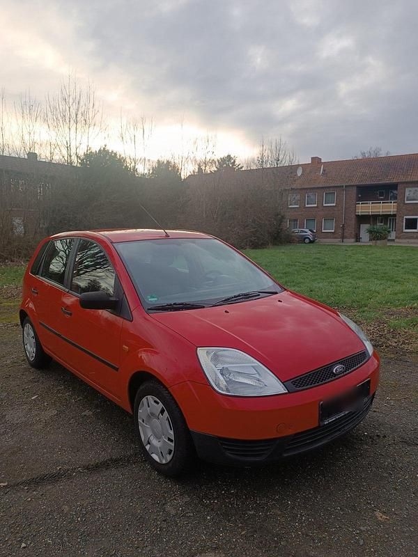Gebraucht Ford Fiesta 60 PS (44 kW) 2002 Rot Kleinwagen