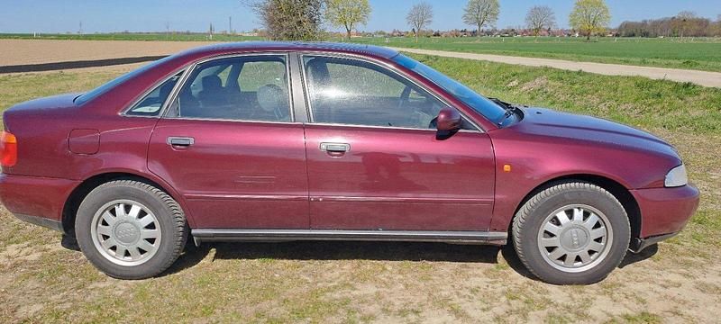 Second-hand Audi A4 101 CP (74 kW) 1995 Berlinǎ