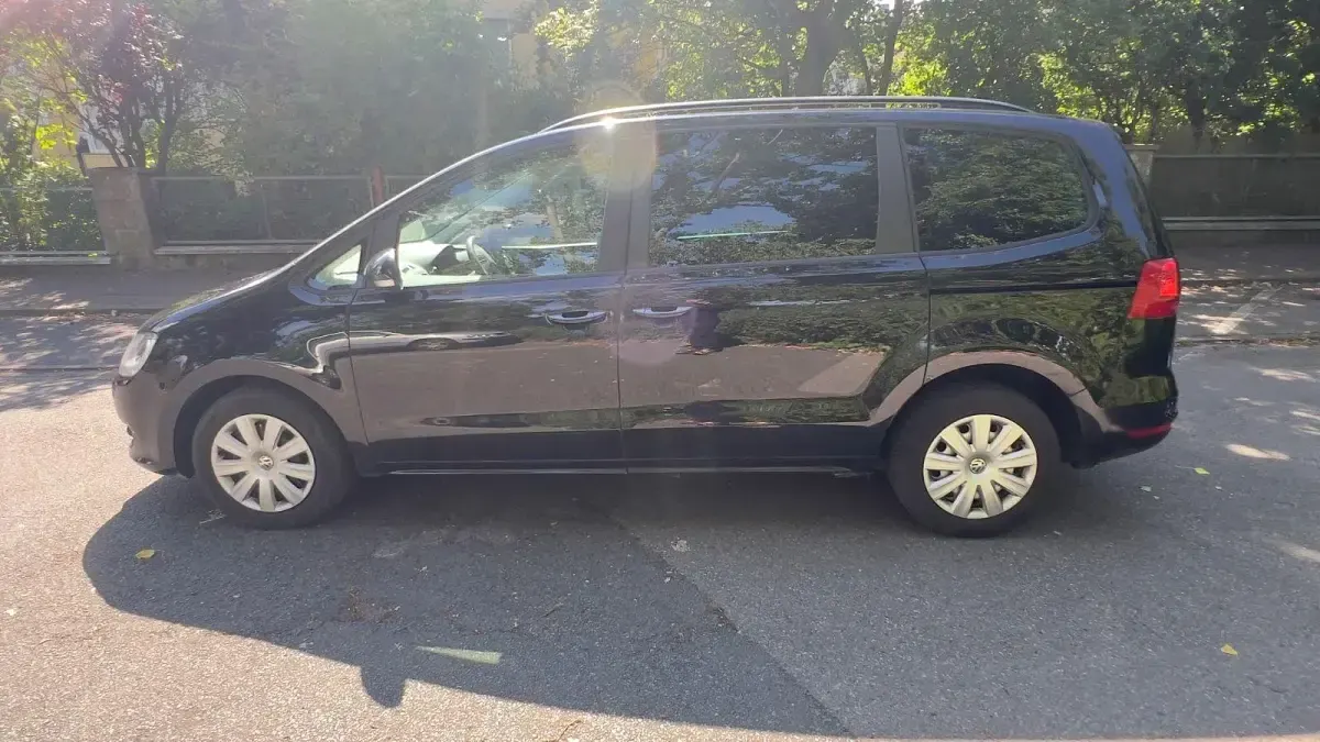 Gebraucht VW Sharan 140 PS (102 kW) 2012 Schwarz Van / Kleinbus