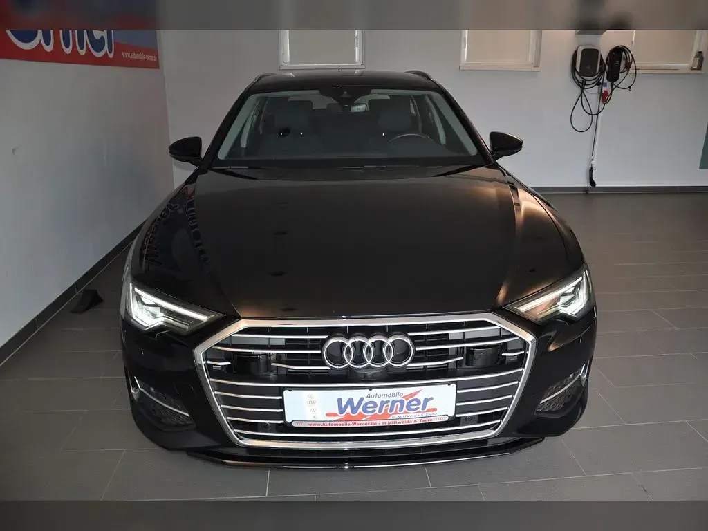Gebraucht Audi A6 Sport 204 PS (150 kW) 2021 Mythosschwarz metallic Kombi