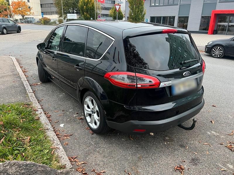 Gebraucht Ford S-MAX S 140 PS (102 kW) 2014 Schwarz Van / Kleinbus