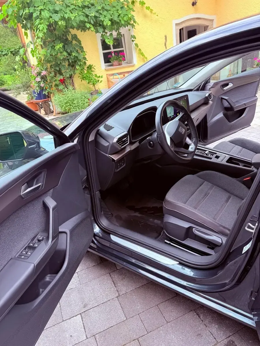 Gebraucht Seat Leon 150 PS (110 kW) 2020 Grau Limousine