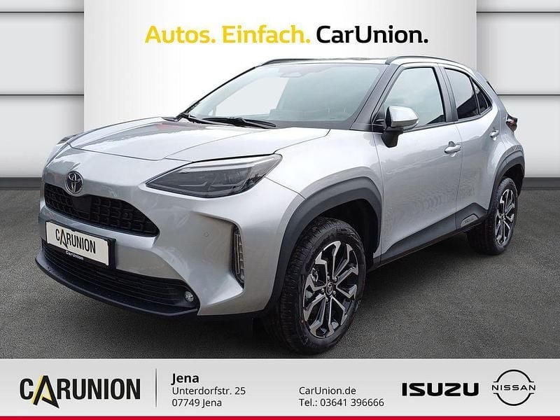 Silber Neu 2025 Toyota Yaris Hybrid Limousine | 27.990 € (Fairer Preis) - Bild 1/4