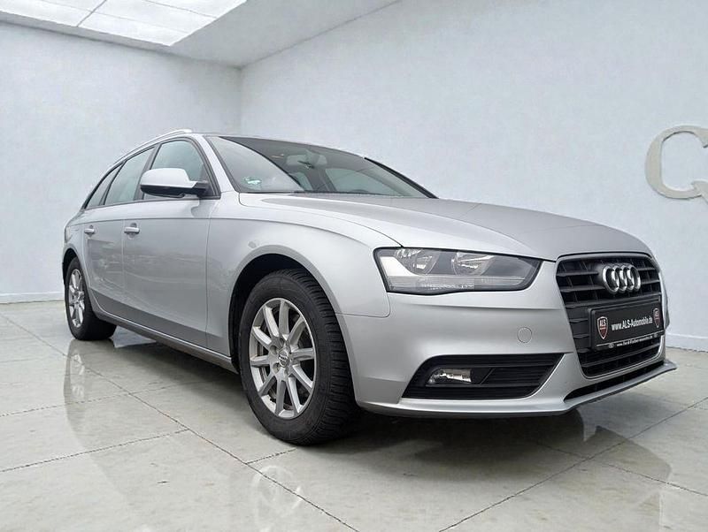 Gebraucht Audi A4 Attraction 143 PS (105 kW) 2012 Eissilber metallic Kombi