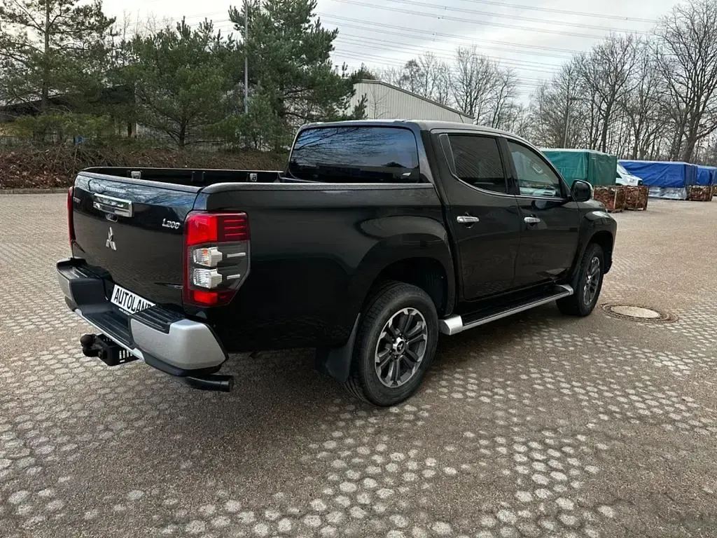 Gebraucht Mitsubishi L200 Top 150 PS (110 kW) 2020 Schwarz Pickup