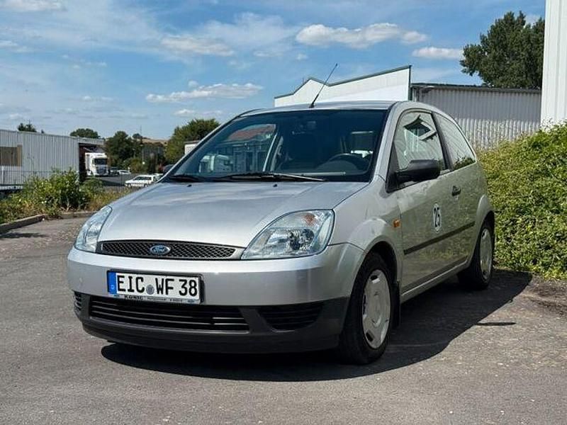 Silber Gebraucht 2004 Ford Fiesta Kleinwagen | 3.000 € - Bild 1/4