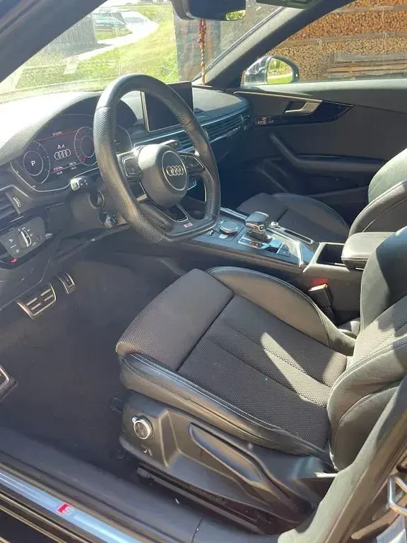 Gebraucht Audi A4 Sport 218 PS (160 kW) 2018 Schwarz Kombi