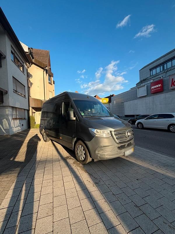 Gebraucht Mercedes Sprinter 163 PS (119 kW) 2019 Grau Van