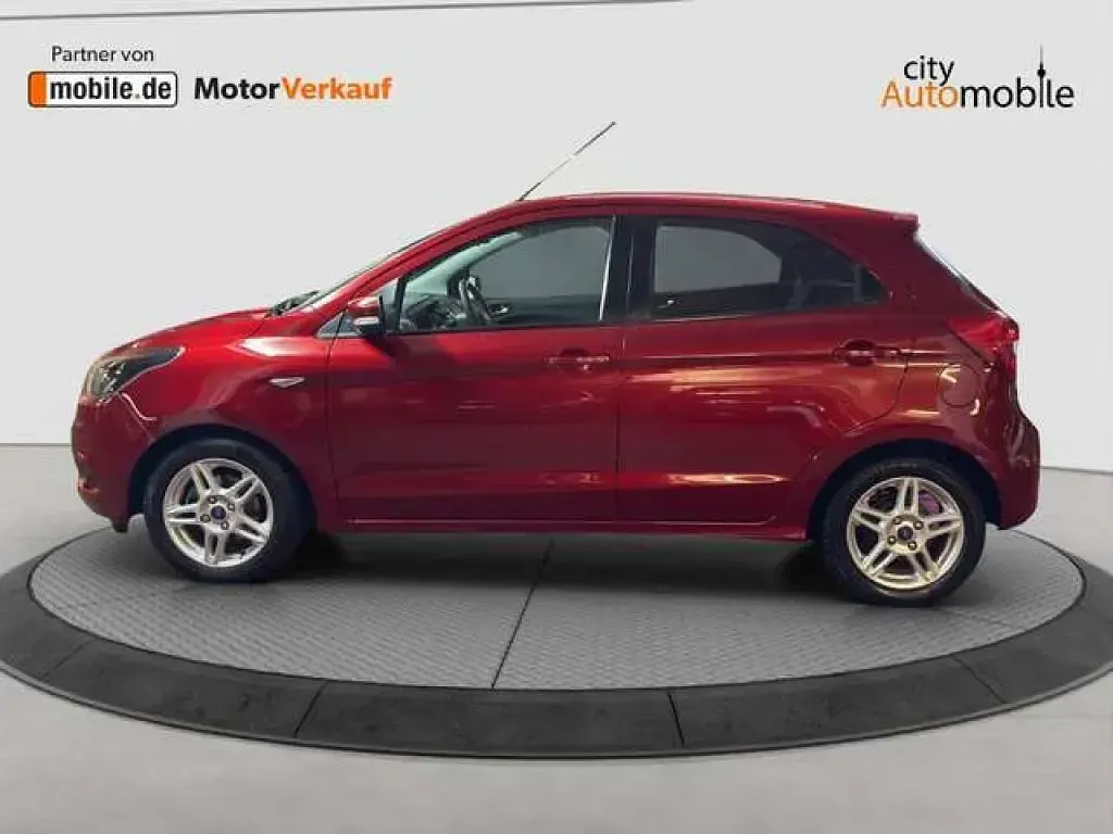 Gebraucht Ford Ka 86 PS (63 kW) 2017 Ruby rot (metallic) Limousine
