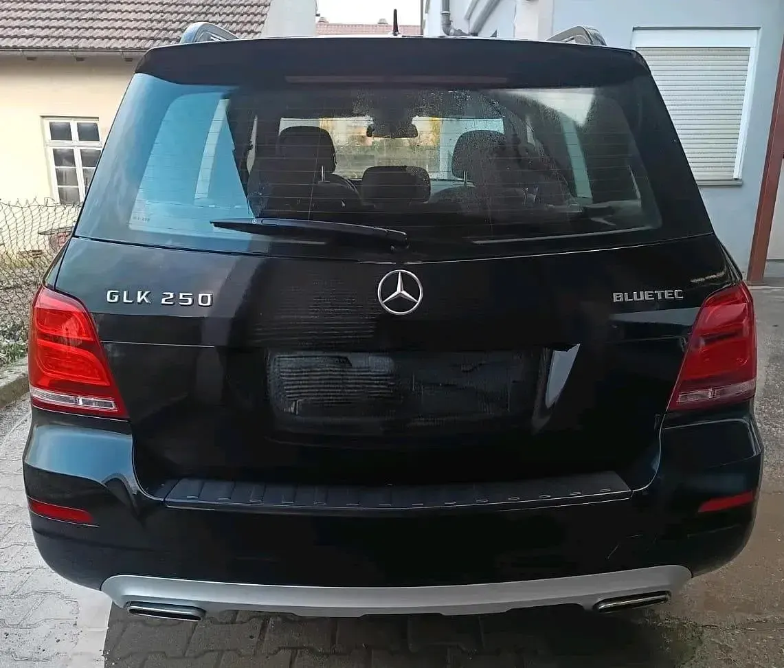 Gebraucht Mercedes GLK250 204 PS (150 kW) 2014 Schwarz SUV