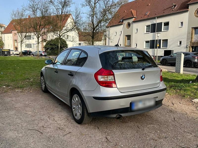 Gebraucht BMW 116 116 PS (85 kW) 2006 Andere farben Kleinwagen