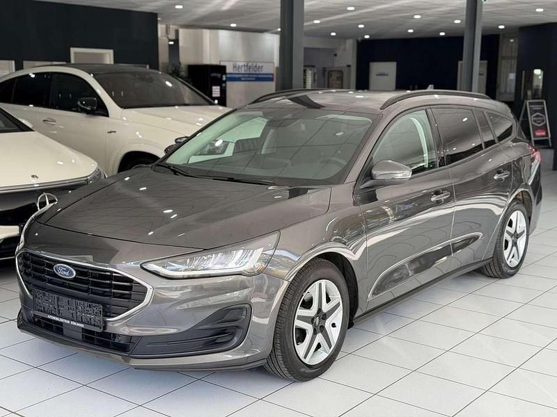 Grau Gebraucht 2022 Ford Focus Kombi | 13.990 € (Superpreis) - Bild 1/4