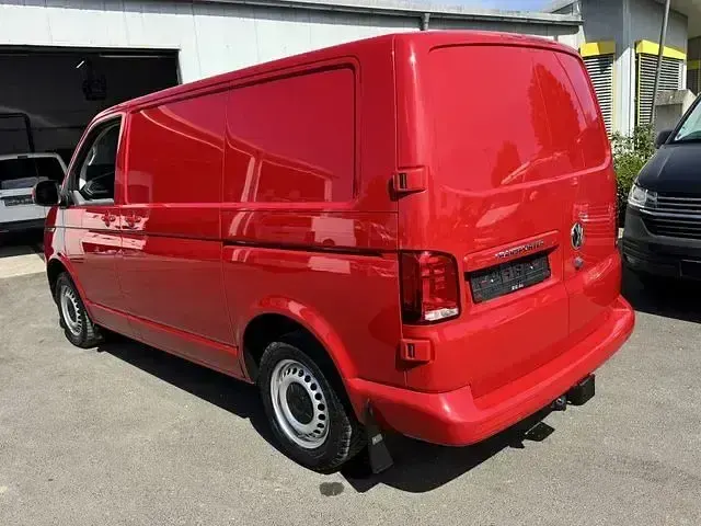 Usado VW Transporter 150 CV (110 kW) 2019 Rojo Van