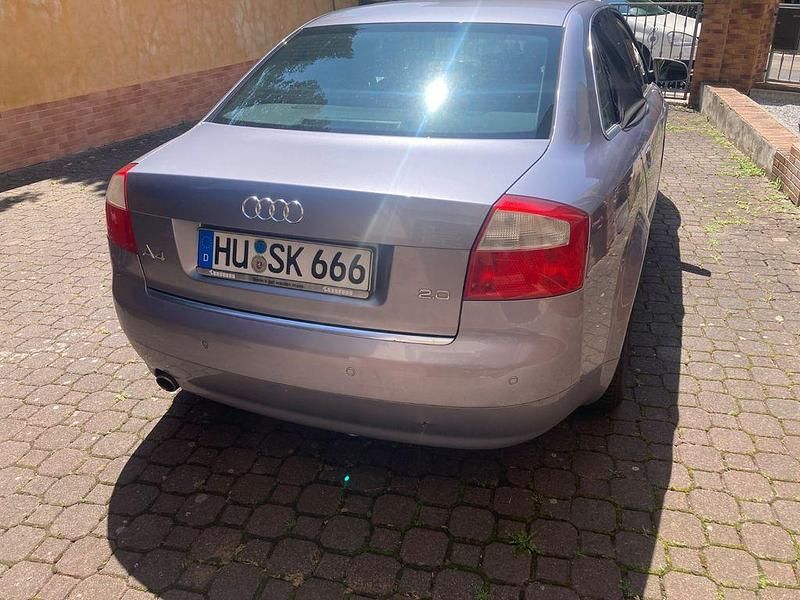 Gebraucht Audi A4 131 PS (96 kW) 2003 Schwarz Limousine