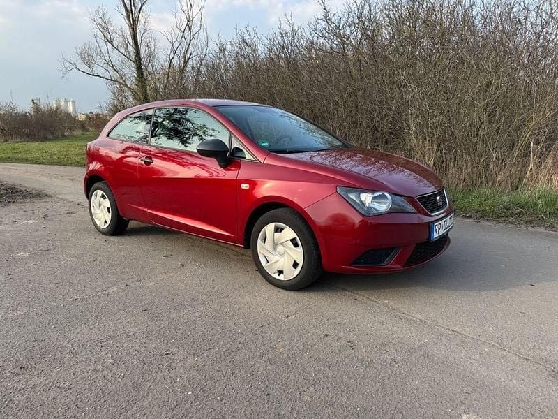 Gebraucht Seat Ibiza SC Reference 69 PS (50 kW) 2013 Rot Kleinwagen