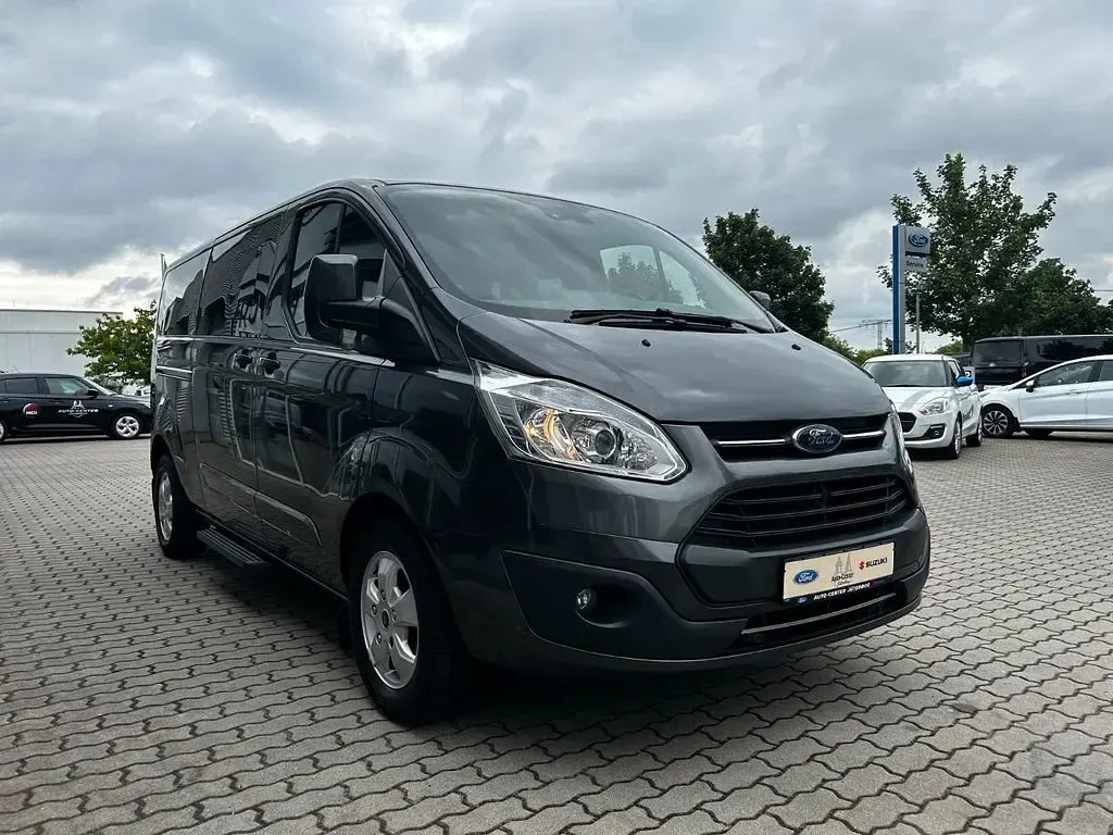 Gebraucht Ford Tourneo Custom 131 PS (96 kW) 2018 Grau Van