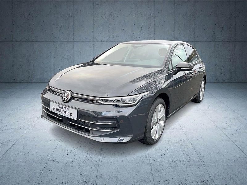 Neu VW Golf VIII 116 PS (85 kW) 2025 Grau Limousine