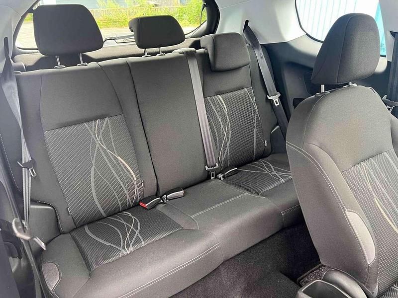 Gebraucht Peugeot 208 Active 68 PS (50 kW) 2015 Schwarz Kleinwagen