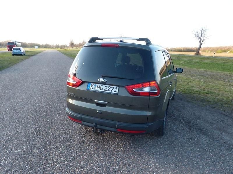 Gebraucht Ford Galaxy Titanium 200 PS (147 kW) 2011 Grün Van / Kleinbus