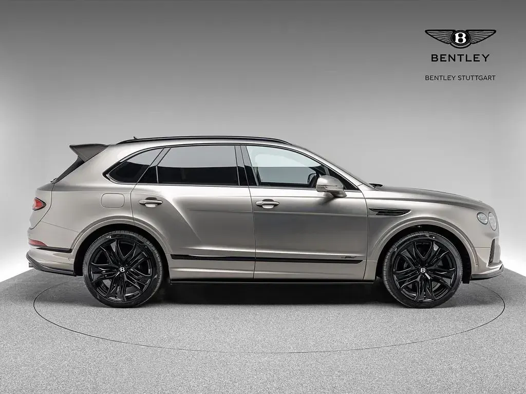 Neu Bentley Bentayga 649 PS (477 kW) 2026 Braun SUV