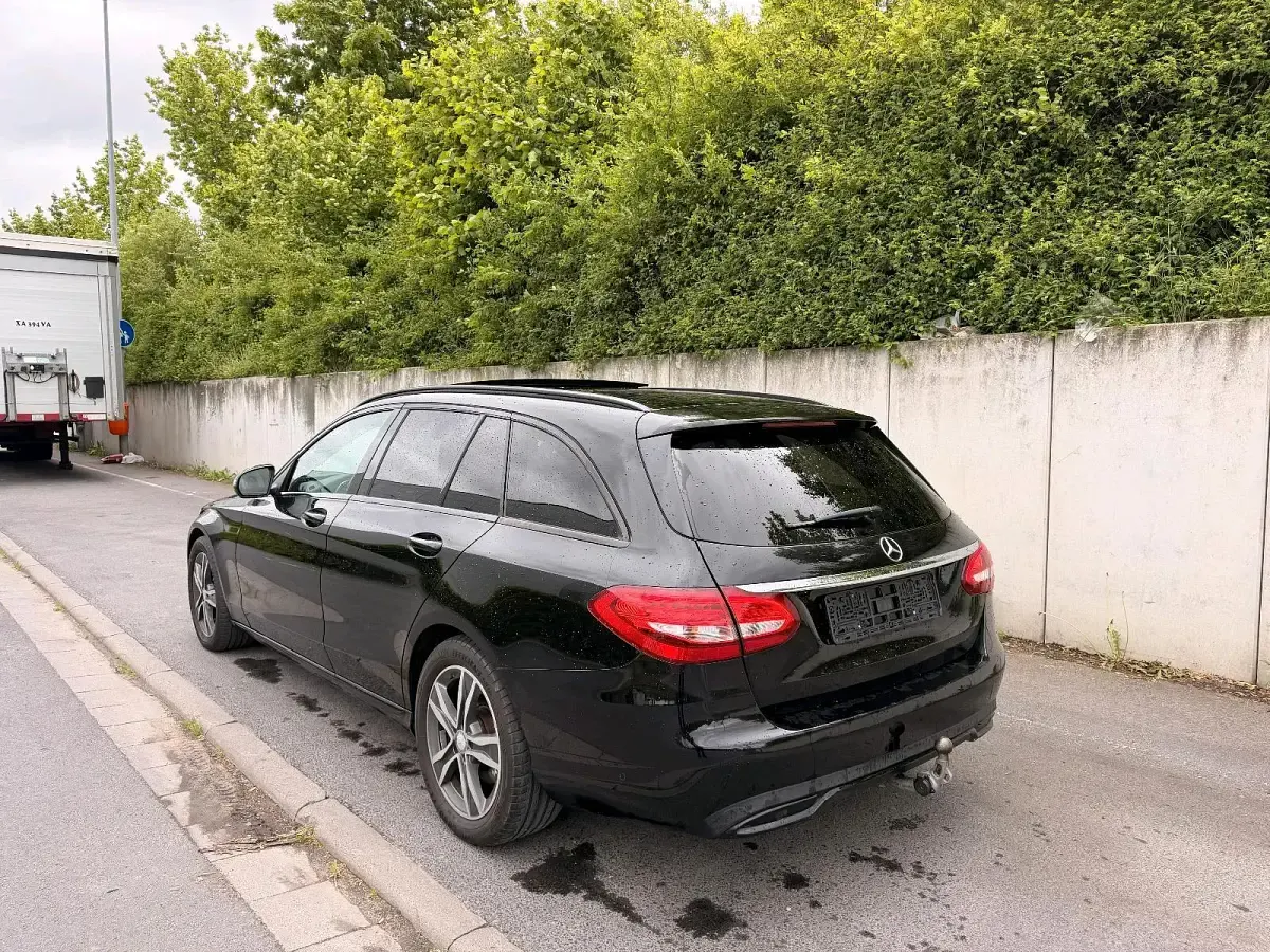Gebraucht Mercedes C220 170 PS (125 kW) 2016 Schwarz Kombi