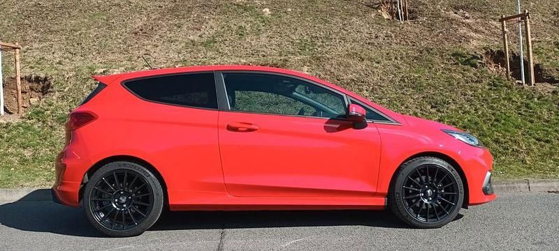 Gebraucht Ford Fiesta ST 200 PS (147 kW) 2021 Rot Kleinwagen