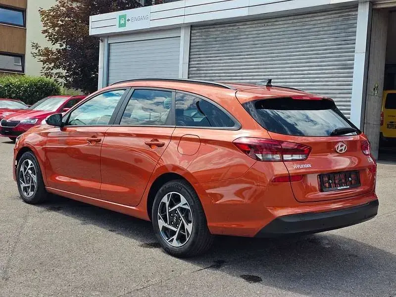 Gebraucht Hyundai i30 101 PS (74 kW) 2024 Orange Kombi