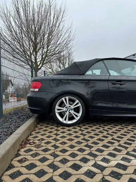 Gebraucht BMW 118 Cabriolet Performance 143 PS (105 kW) 2010 Schwarz Cabrio