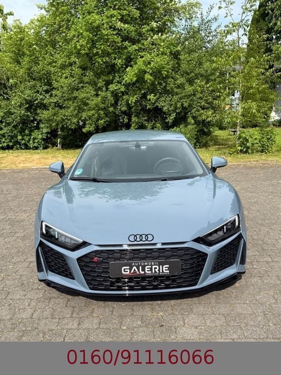 Grau Gebraucht 2021 Audi R8 Coupé Performance Coupé | 139.900 € - Bild 1/4