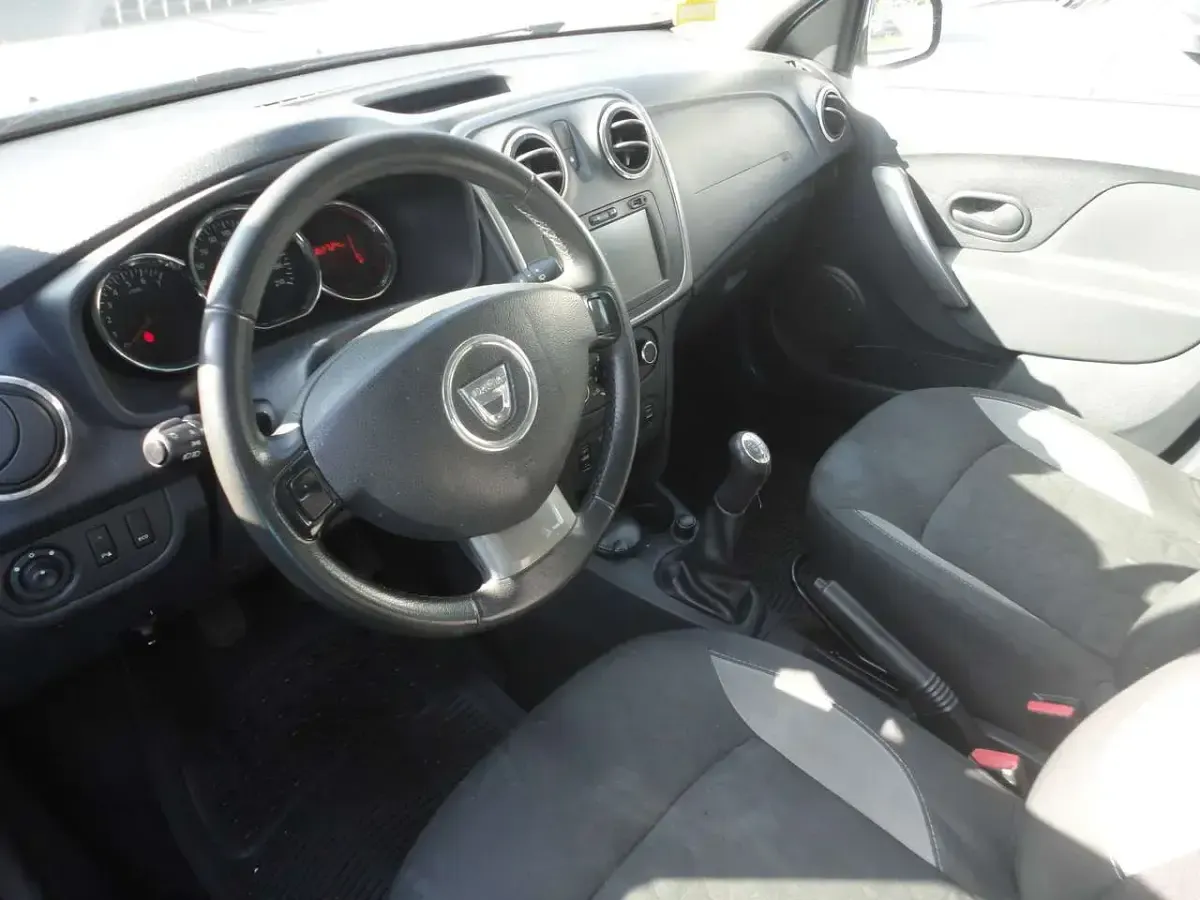 Gebraucht Dacia Sandero Prestige 90 PS (66 kW) 2016 Blau sky Kleinwagen
