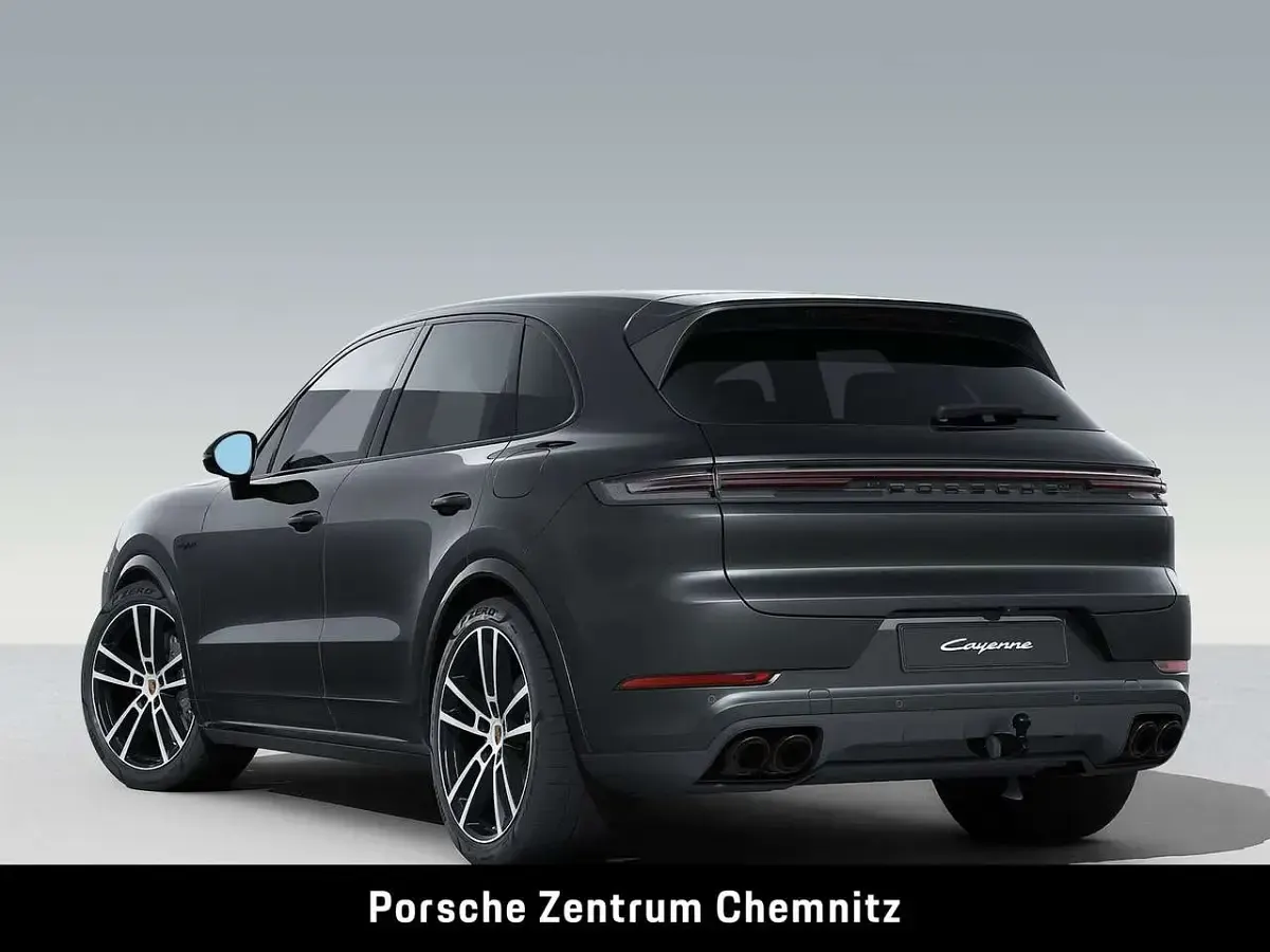 Ny Porsche Cayenne 470 HK (345 kW) 2026 Sort SUV