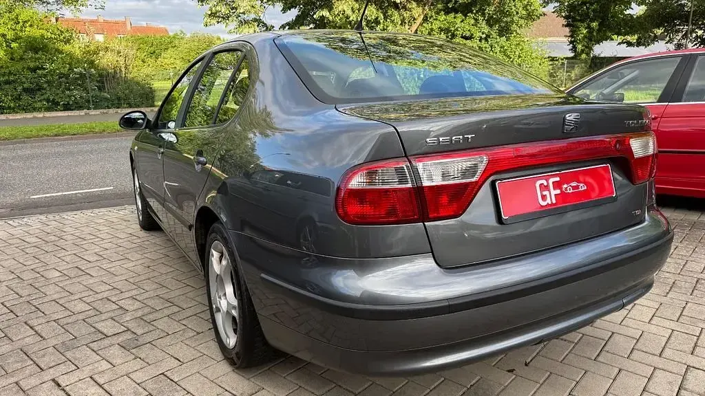 Gebraucht Seat Toledo 131 PS (96 kW) 2003 Grau Limousine