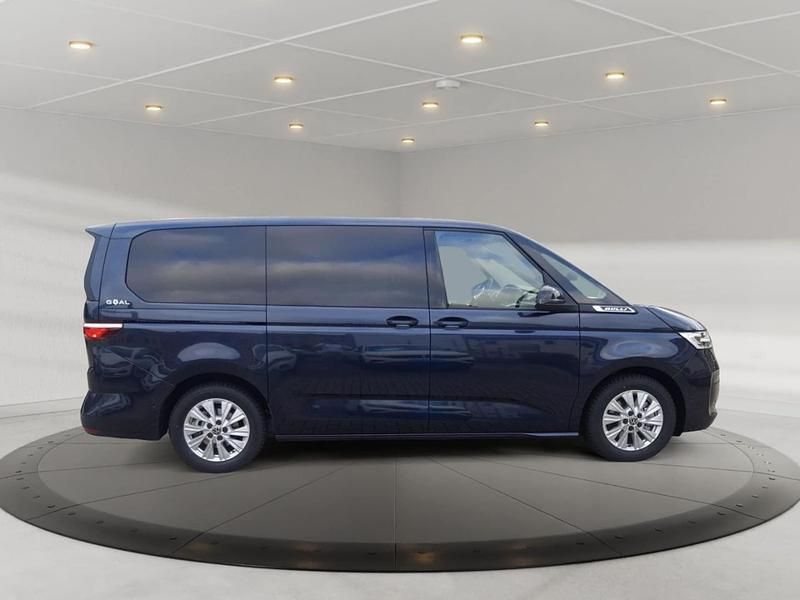 Gebraucht VW Multivan Life 150 PS (110 kW) 2025 Blau Van / Kleinbus