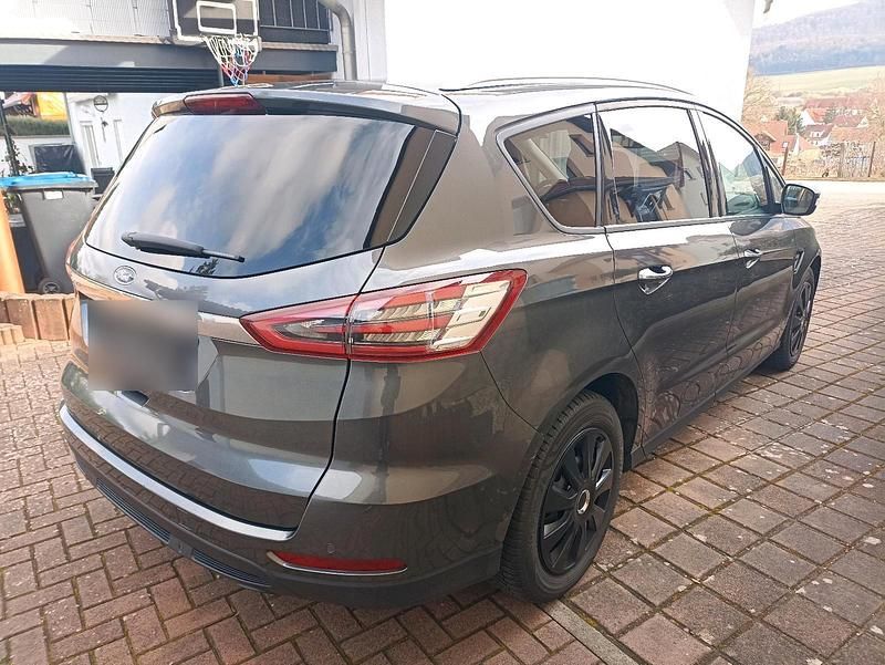 Gebraucht Ford S-MAX S 150 PS (110 kW) 2018 Grau Van / Kleinbus