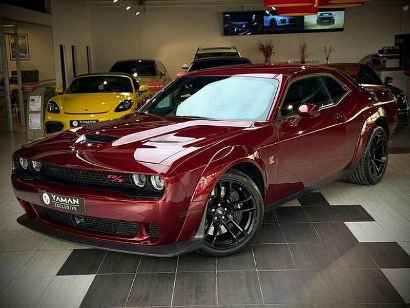 Rot Gebraucht 2025 Dodge Challenger Coupé | 61.750 € - Bild 1/4