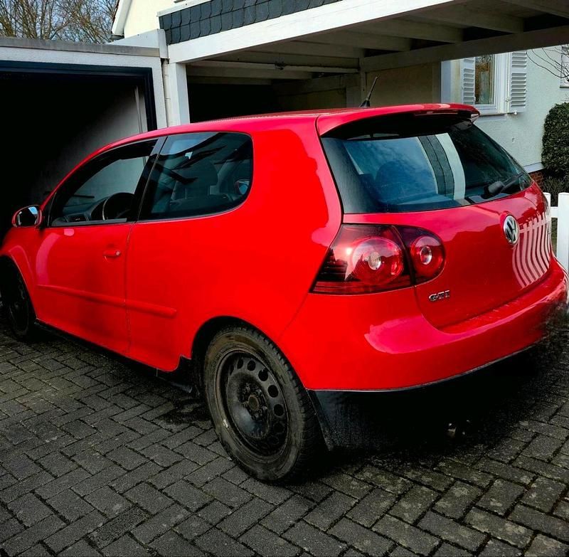 Gebraucht VW Golf GTI 200 PS (147 kW) 2005 Rot Coupé