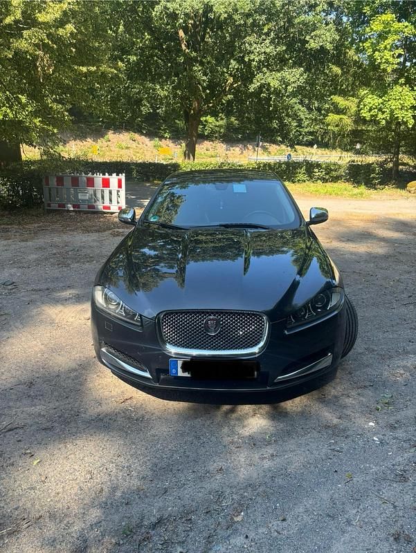 Schwarz Gebraucht 2012 Jaguar XF Limousine | 9.500 € (Fairer Preis) - Bild 1/4