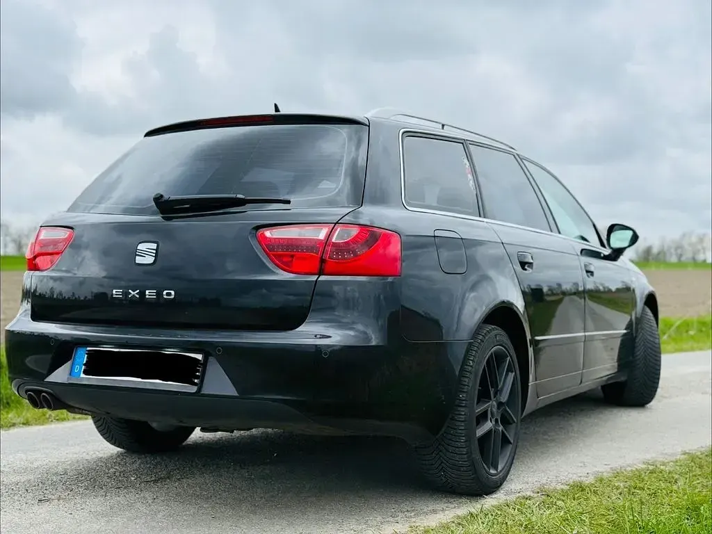Gebraucht Seat Exeo Style 170 PS (125 kW) 2011 Schwarz Limousine