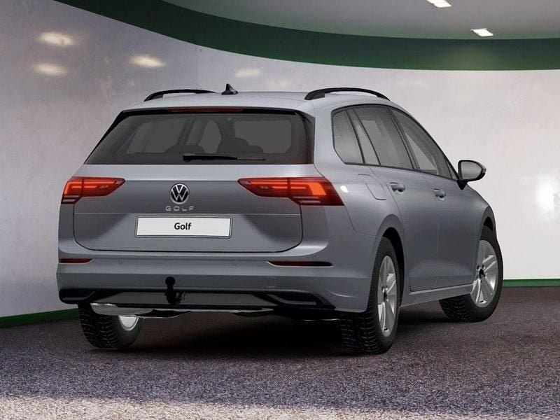 Gebraucht VW Golf VIII Life 150 PS (110 kW) 2022 Grau / mondstein grau Kombi