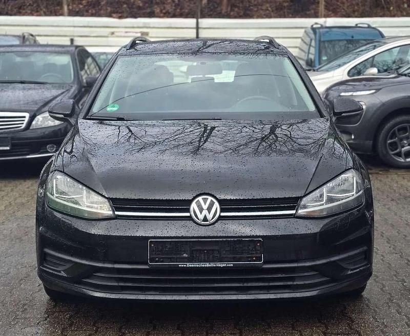 Second-hand VW Golf VII Trendline 116 CP (85 kW) 2017 Negru Break