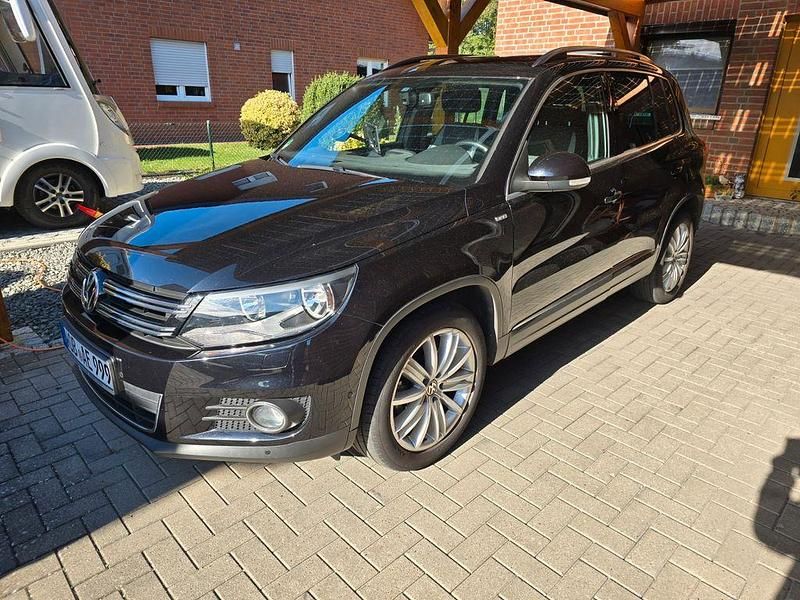 Schwarz Gebraucht 2014 VW Tiguan Life SUV | 11.900 € (Fairer Preis) - Bild 1/4