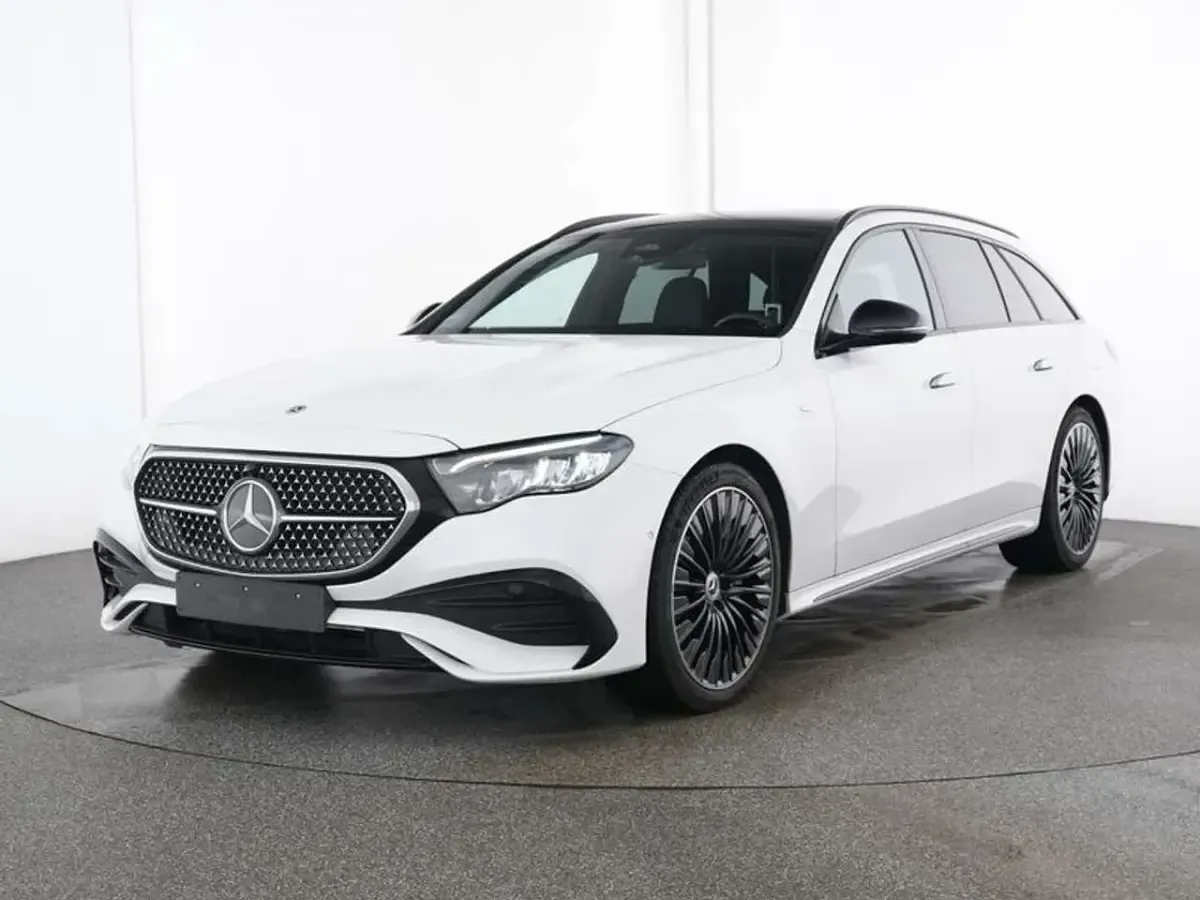 Gebraucht Mercedes E300 AMG 197 PS (144 kW) 2025 Weiß Kombi