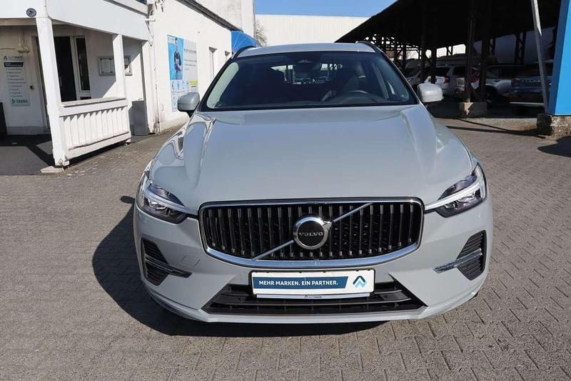 Gebraucht Volvo XC60 Core 197 PS (144 kW) 2024 Vapour grey SUV